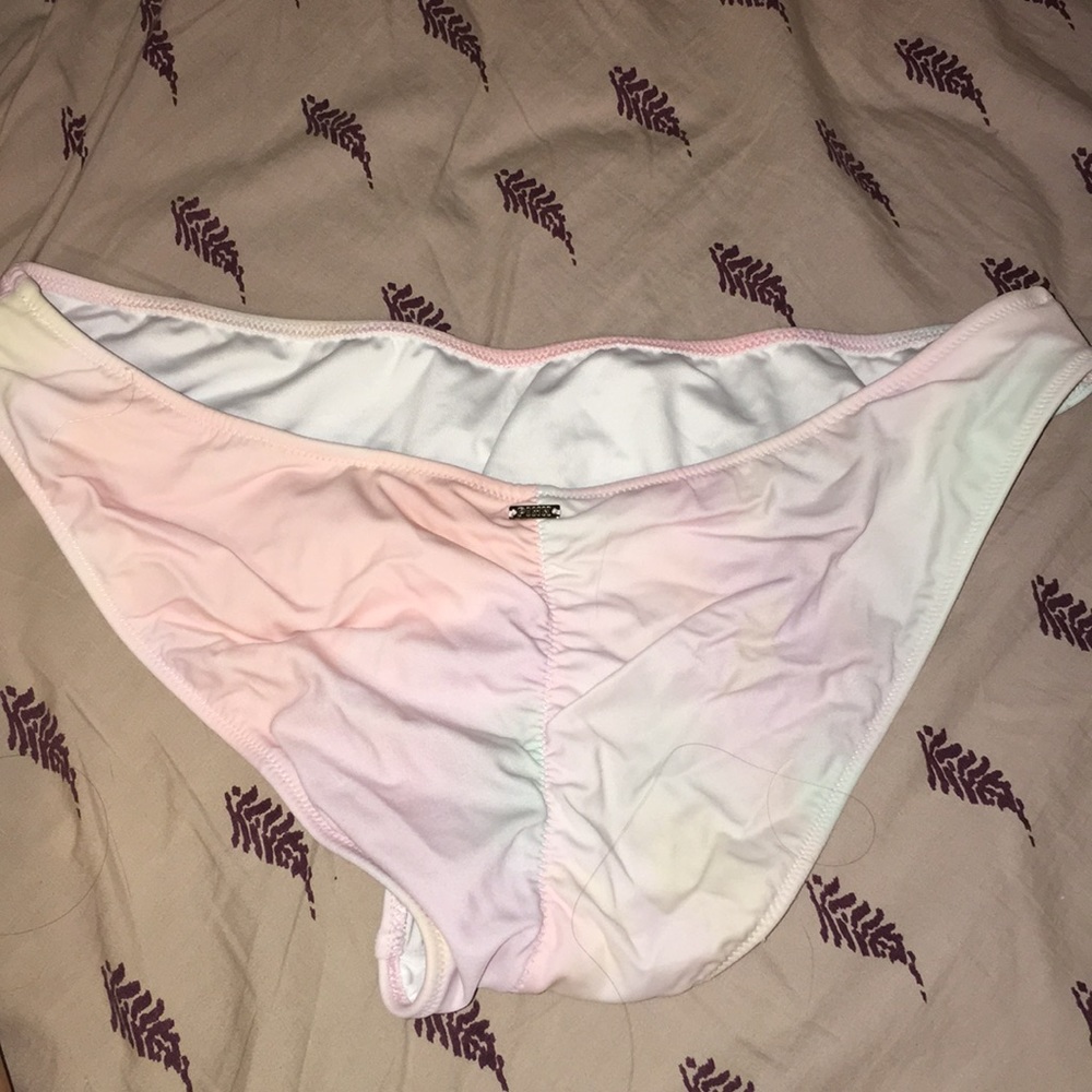Bikini bottoms